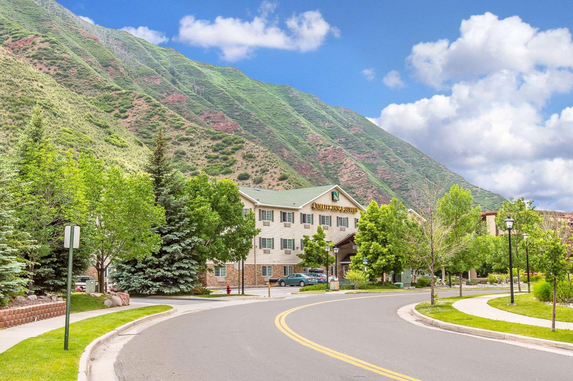 Quality Inn & Suites On The River Glenwood Springs Eksteriør billede